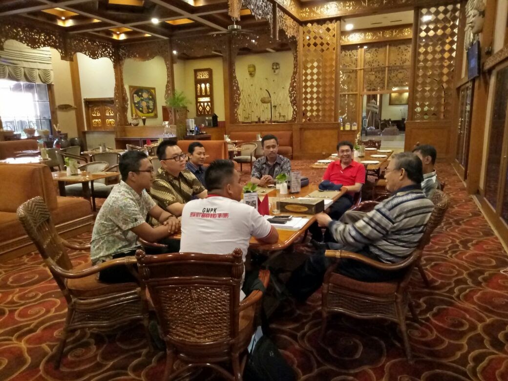 Sharing Bibit Samad Rianto Bersama Kompasser Sumenep dan Surabaya